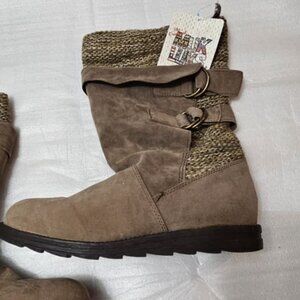 Muk Lucks Sewater Boots.